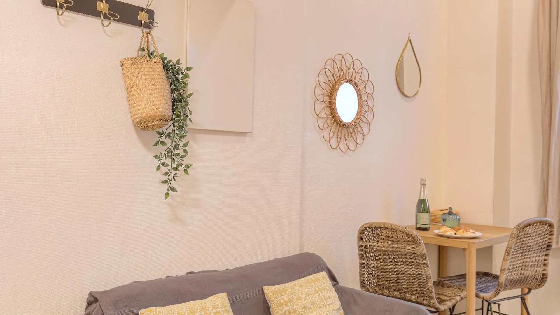 Appartement Le DODO Tolstoï à Villeurbanne 0*,  France